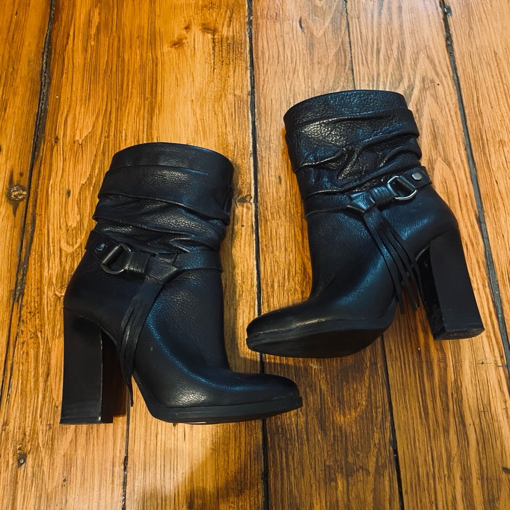 Guess Black Heeled Boots with Chunky Heel